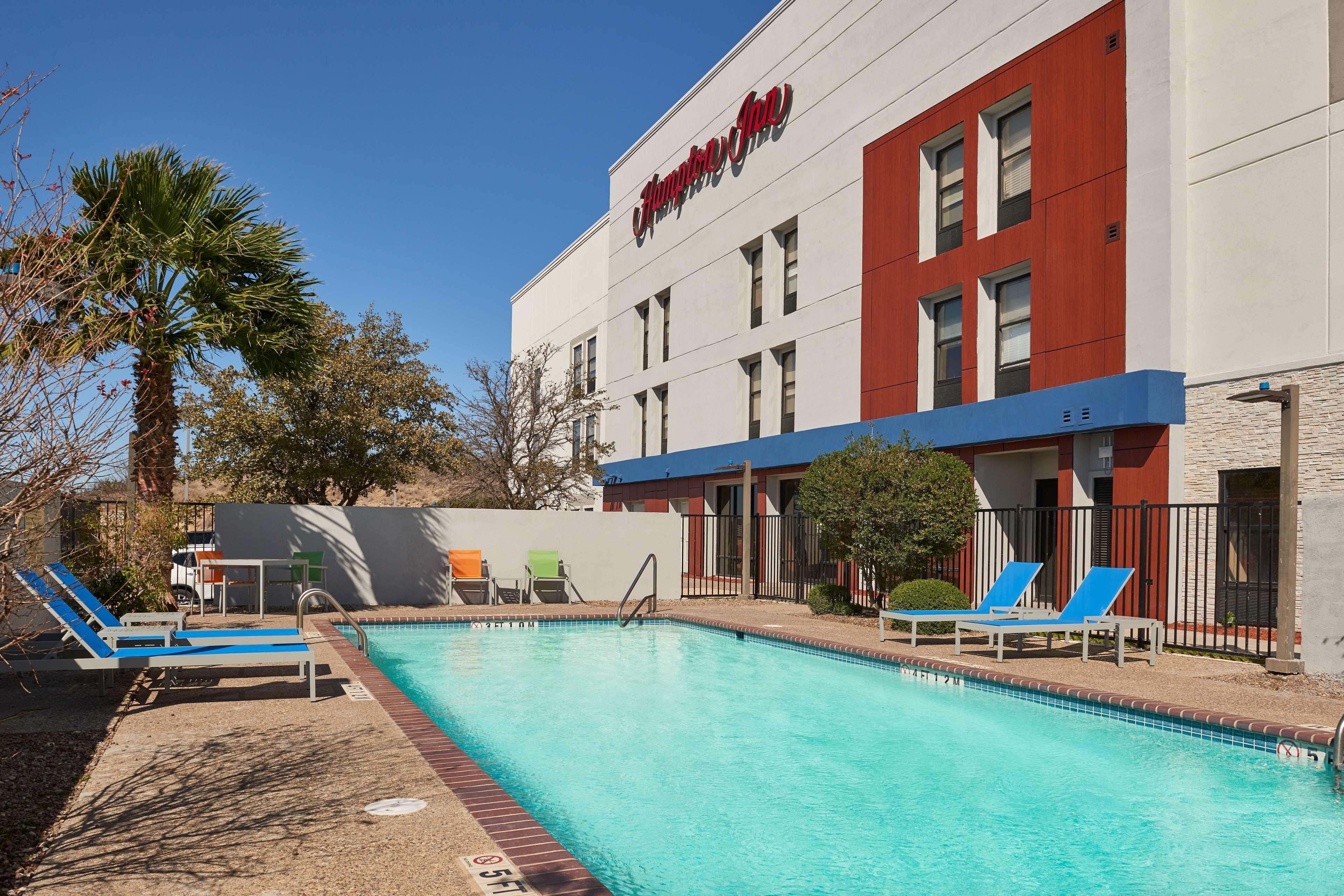 Hampton Inn Eagle Pass Exterior photo